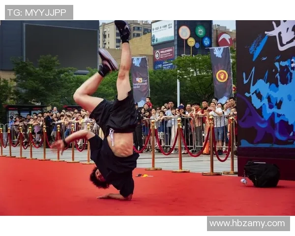 南京街舞队在世界攀岩锦标赛中以81分领先其他队伍展现强大实力 南京街舞队在世界攀岩锦标赛中以81分领先其他队伍展现强大实力